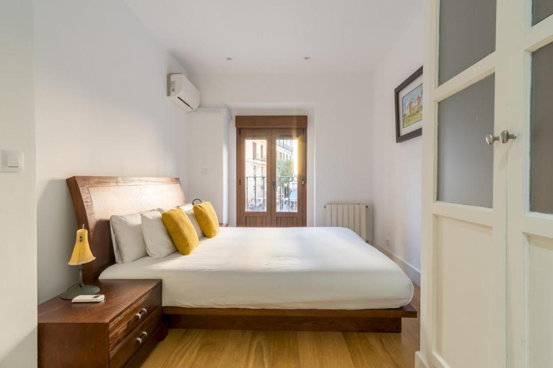 Santa Isabel 1 Appartement Madrid Buitenkant foto