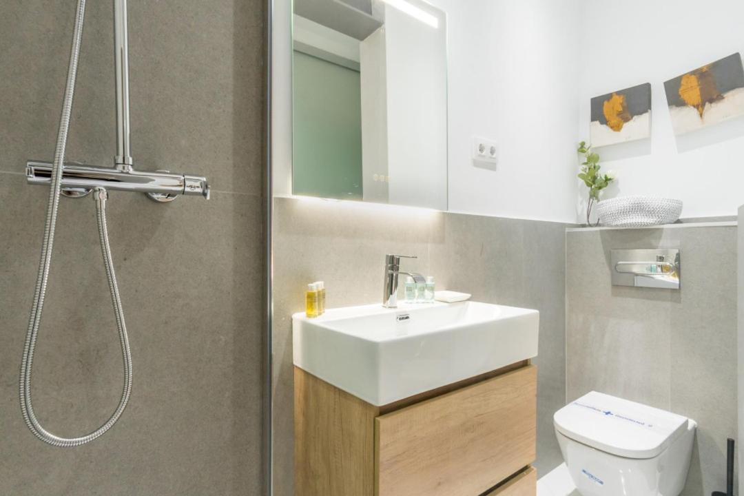 Santa Isabel 1 Appartement Madrid Buitenkant foto